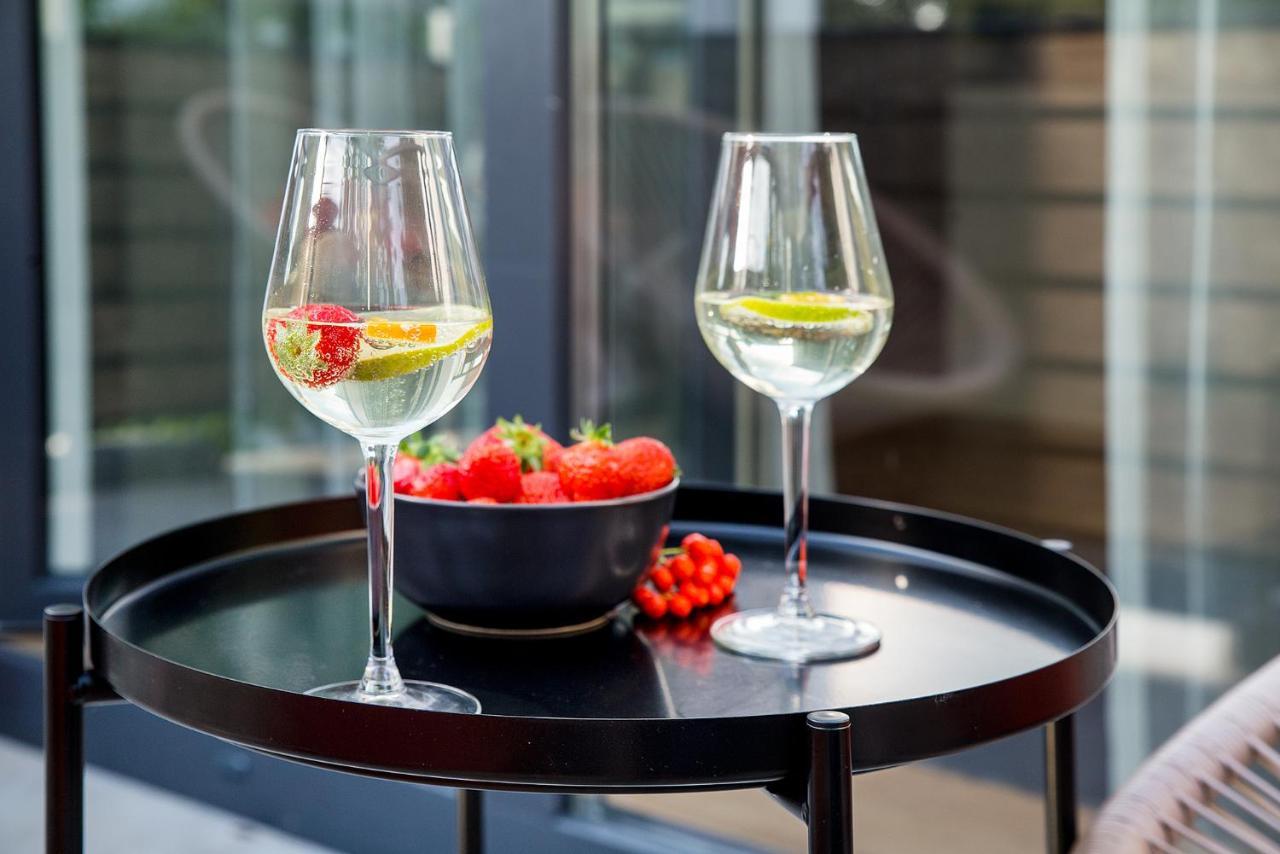 W&K Apartments - Balance Suite - Faktura Vat, Parking Κοστζαλίν Εξωτερικό φωτογραφία